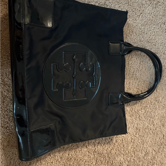 Tory Burch Black purse & wallet with sleek Design - Picture 2 of 8